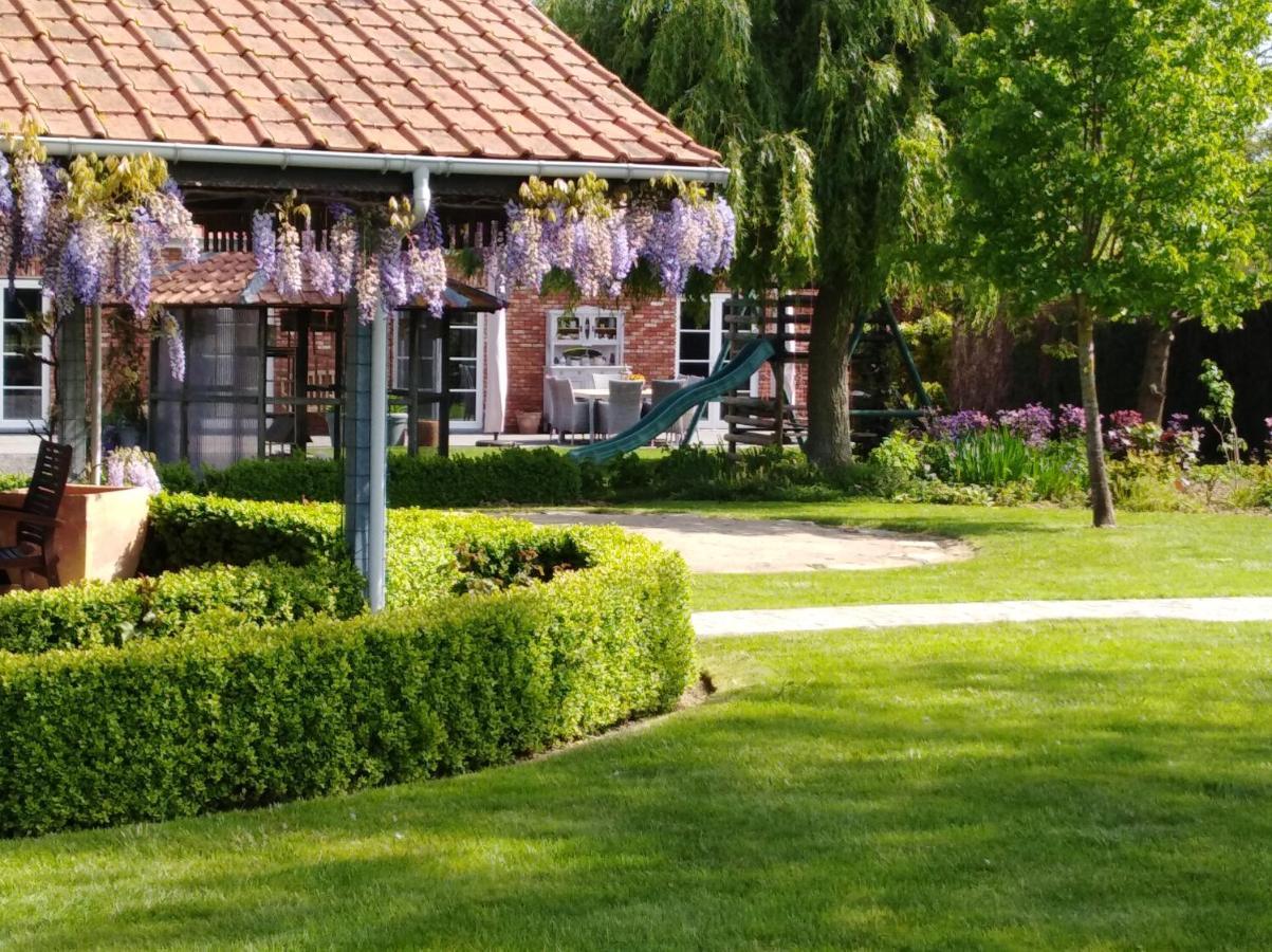 'T Hooghe Licht Bed & Breakfast Ζονεμπέκε Εξωτερικό φωτογραφία